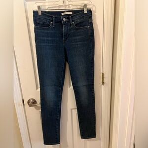 311 shaping skinny Levis